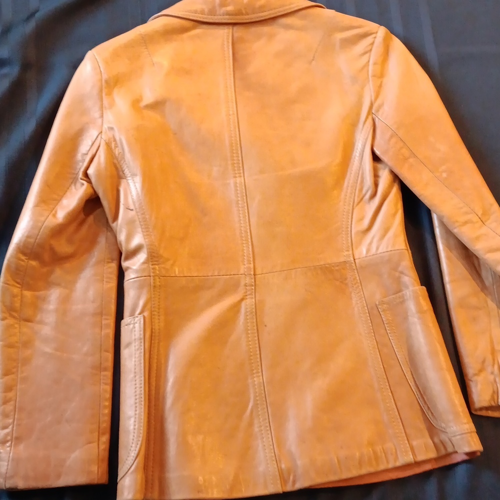 Vintage Leather jacket - Picture 5 of 9